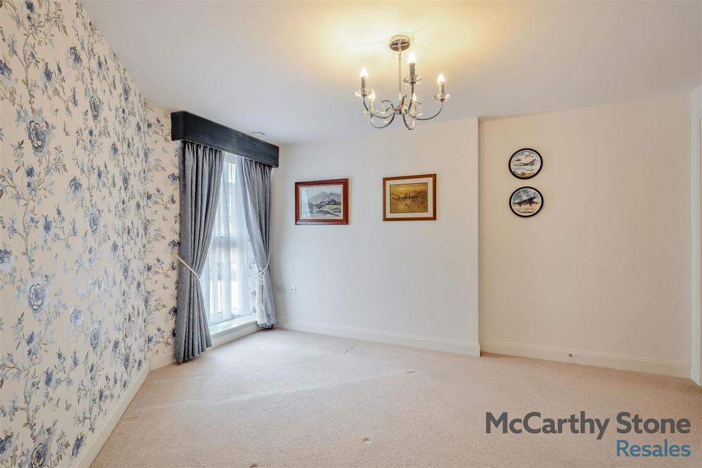 8665043-interior17.jpg