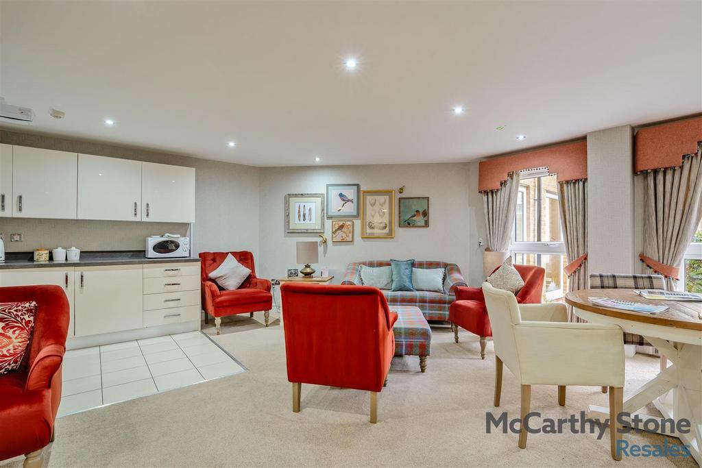 8665043-interior24.jpg
