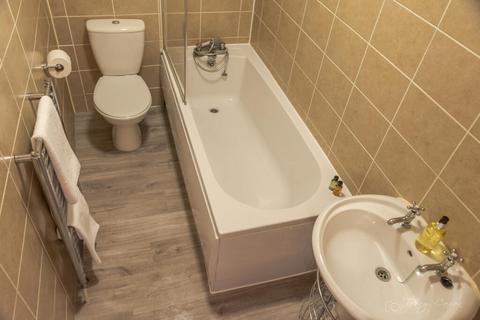 undefined, 10 Lipson Road, Flat 1