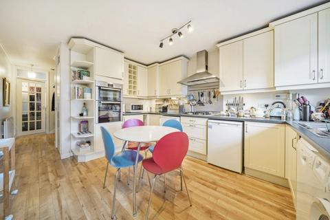 2 bedroom house for sale, Bartholomew Close, London, SW18
