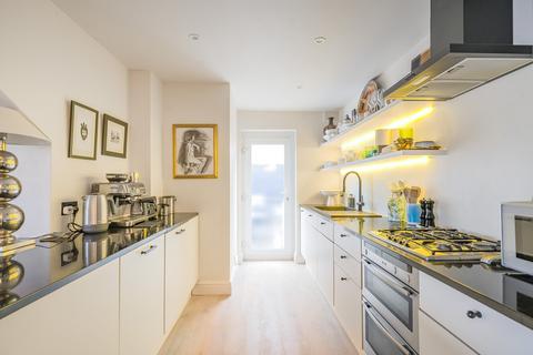 2 bedroom flat to rent, Belsize Grove, Belsize Park, London, NW3
