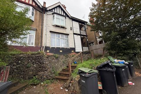 1 bedroom flat for sale, Flat 2, 65 Ashburnham Road, Bedfordshire, LU1 1JN