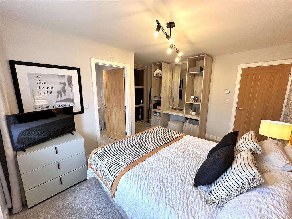 Bedroom One Into En-Suite 751