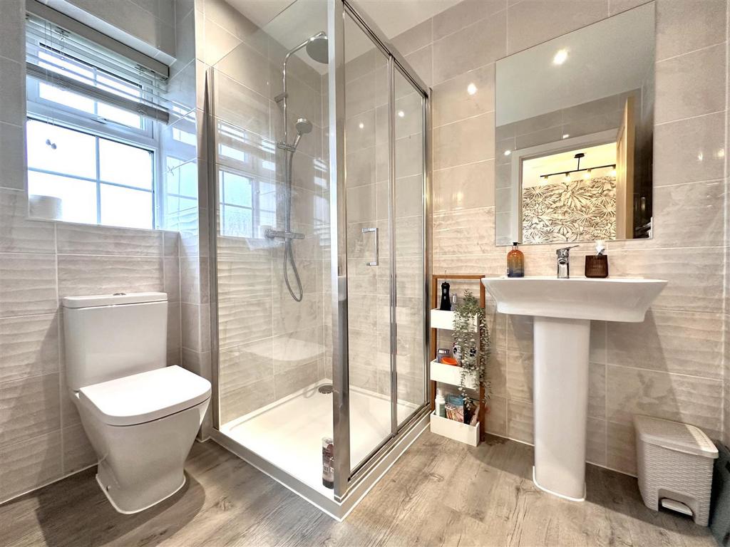 Stylish En-Suite 761