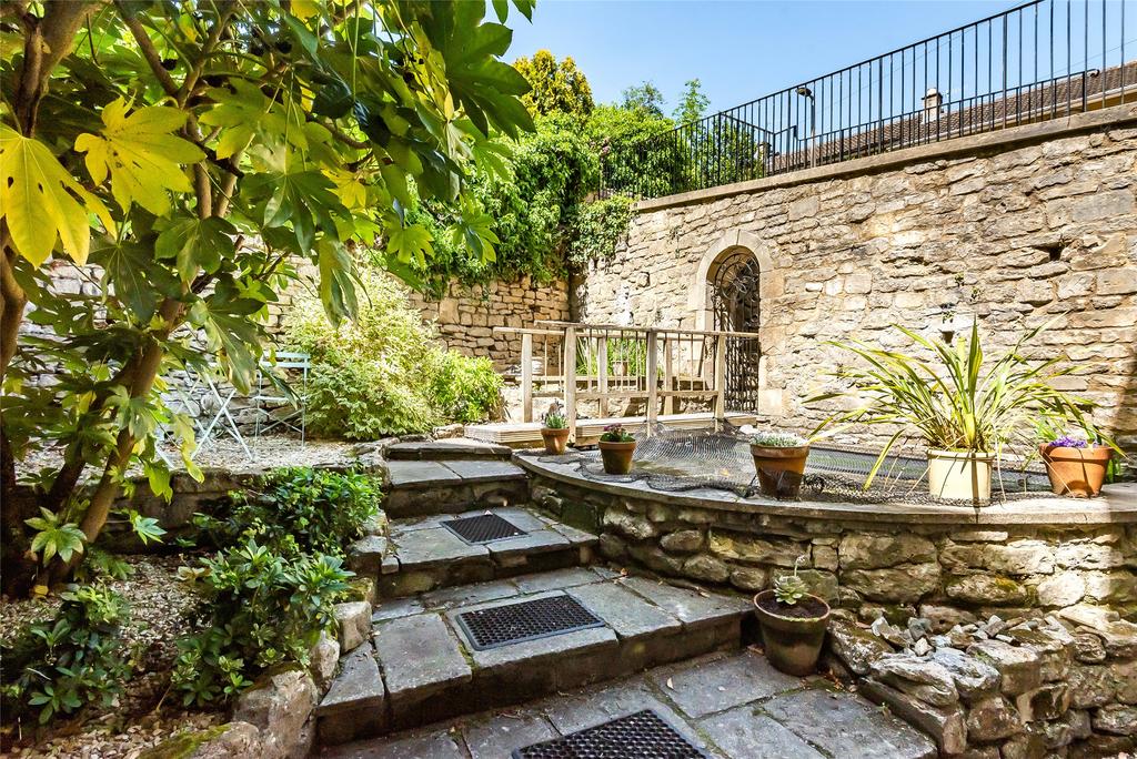 Courtyard Garden