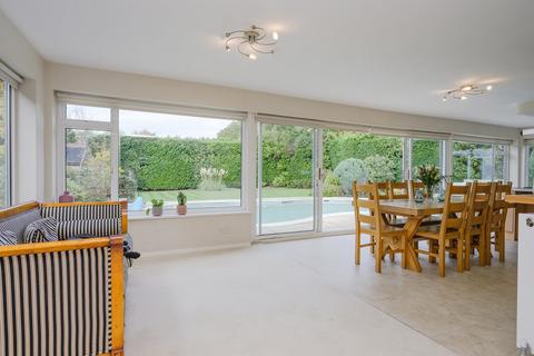 14 Fairmeads, Cobham, KT11 2JD
