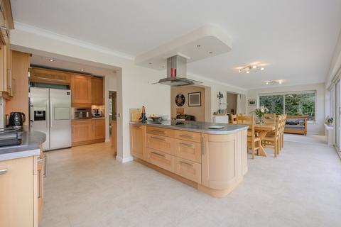 14 Fairmeads, Cobham, KT11 2JD
