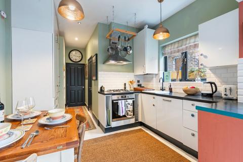2 bedroom flat for sale, Musard Road, London