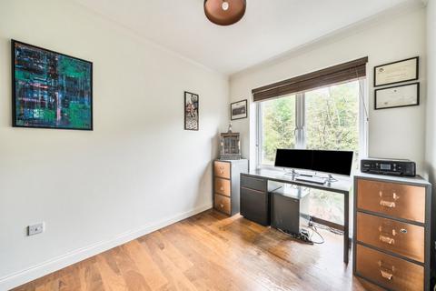 2 bedroom flat for sale, Acqua House, 41 Melliss Avenue, Richmond, Surrey