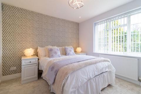 4 bedroom detached house for sale, Bayards, Warlingham