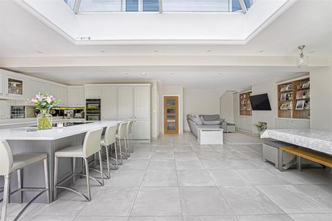 undefined, Crown Woods Way, London