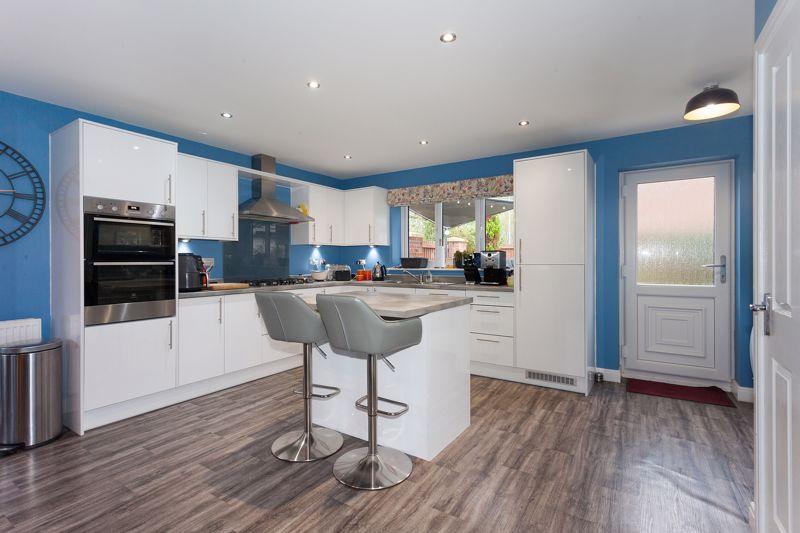 Kitchen/dining...