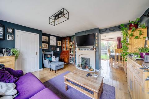 3 bedroom semi-detached house for sale, Mount Avenue, Yalding, ME18