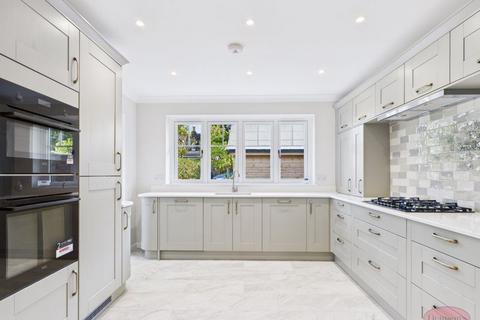 4 bedroom detached house for sale, Princess Avenue, Christchurch Town Centre