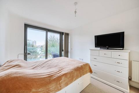 1 bedroom flat for sale, Bootmakers Court, Ben Jonson Road, Stepney, London, E1