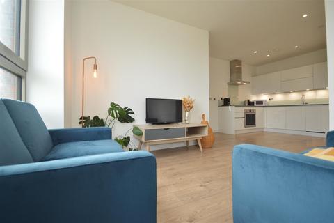3 bedroom flat for sale, Armada Way, London