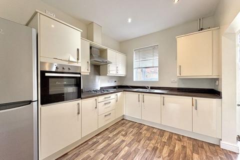 3 bedroom townhouse for sale, Field Close, Bilston, WV14 6BB