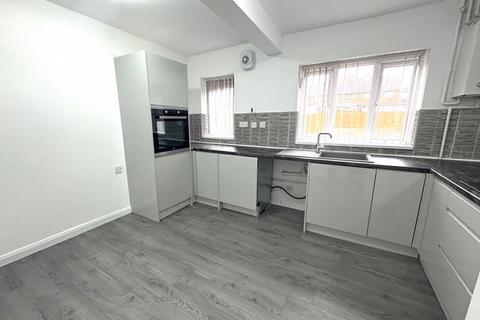 3 bedroom semi-detached house for sale, Keats Road, Bloxwich, Walsall