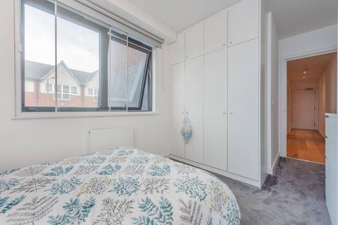 1 bedroom flat for sale, Totteridge Lane, Whetstone, London, N20