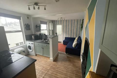 3 bedroom house share to rent, 23 Palmeston Street, TFF