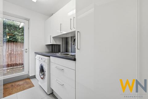 undefined, Roundwood Avenue, Hutton Mount, Brentwood CM13