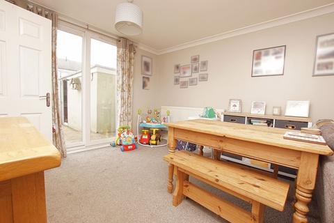3 bedroom terraced house for sale, Skipper Way, Lee-On-The-Solent, PO13
