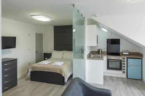 Studio to rent, Derry Villas Deluxe Studio