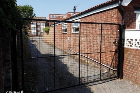 undefined, Alma Place, Thornton Heath CR7