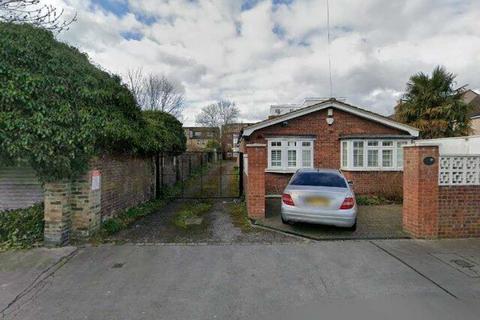 undefined, Alma Place, Thornton Heath CR7