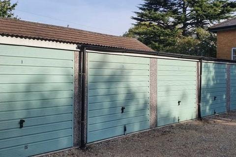 Garage to rent, Portswood Road, Southampton SO17