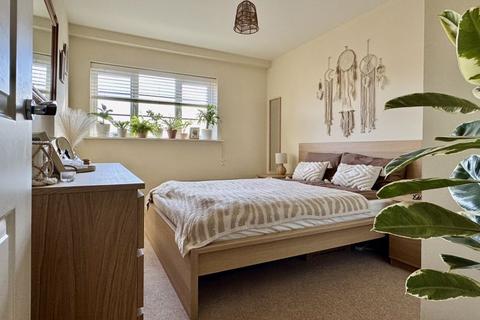 1 bedroom flat for sale, Wallis Square, Farnborough GU14