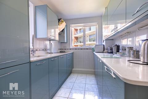 2 bedroom flat for sale, Sandbourne Road, Bournemouth, BH4 8