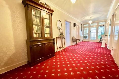 6 bedroom property for sale, Glen Road, Boscombe Manor