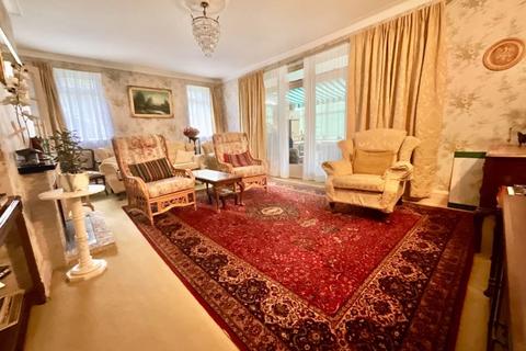 6 bedroom property for sale, Glen Road, Boscombe Manor