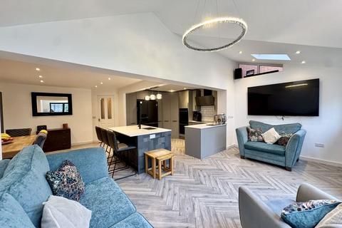 4 bedroom detached house for sale, Garganey Close, Coalville LE67