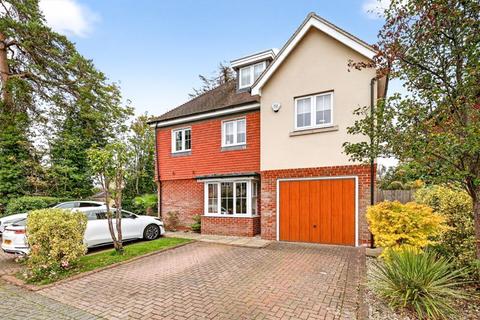 undefined, Highfield Park, Row Town KT15