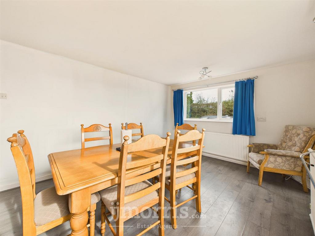 CAM05297 G0-PR0099-STILL024.jpg