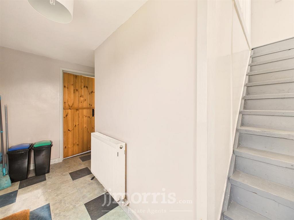 CAM05297 G0-PR0099-STILL031.jpg