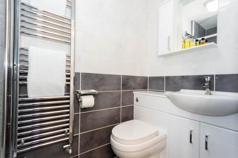 Studio to rent, Derry Villas Premium Studios