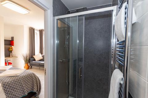 Studio to rent, Derry Villas Premium Studios