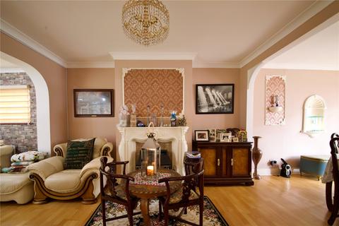 3 bedroom end of terrace house for sale, Eton Road, Ilford, IG1
