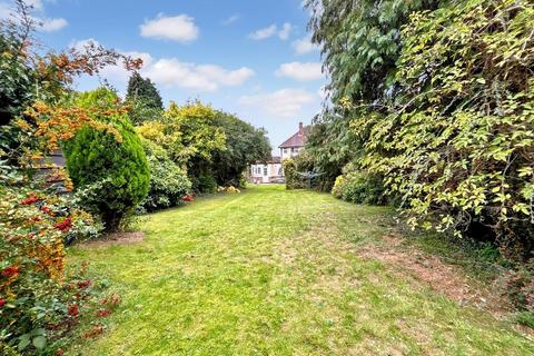 undefined, South Croydon CR2