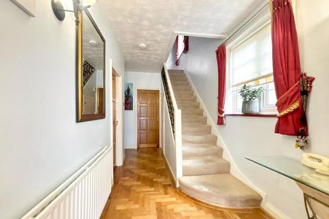 undefined, South Croydon CR2