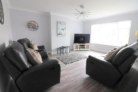 undefined, Luton LU3