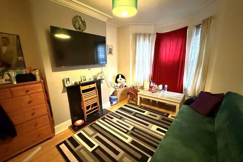 undefined, Round Green, Luton LU2
