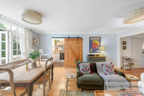 Flat 1, 73 Gipsy Hill, London, SE19 1QH