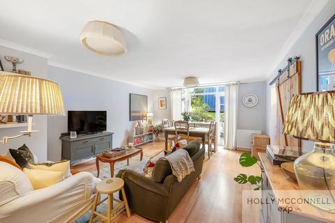 Flat 1, 73 Gipsy Hill, London, SE19 1QH