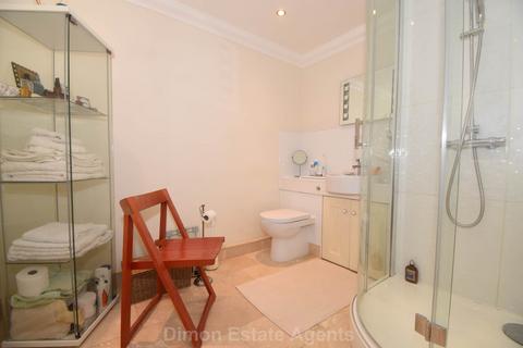 1 bedroom flat for sale, Harbour Tower, Trinity Green