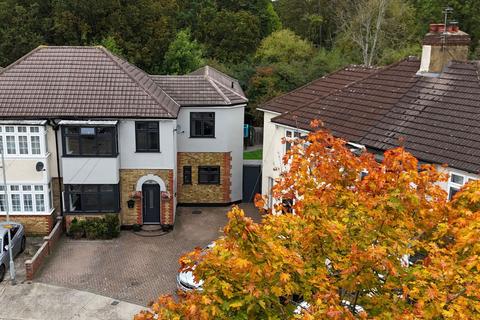 5 bedroom semi-detached house for sale, Sussex Avenue, Harold Wood  RM3