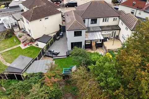 5 bedroom semi-detached house for sale, Sussex Avenue, Harold Wood  RM3